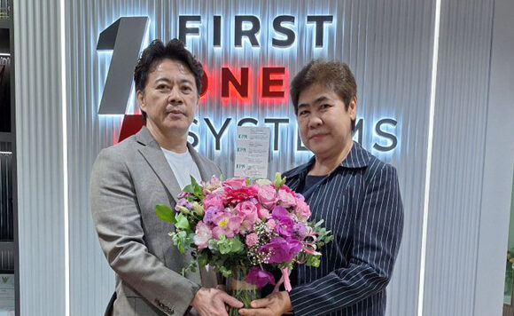 อาคาร KPN Tower ร่วมแสดงความยินดีในโอกาสครบรอบ 20 ปี บริษัท First One Systems