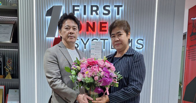 อาคาร KPN Tower ร่วมแสดงความยินดีในโอกาสครบรอบ 20 ปี บริษัท First One Systems